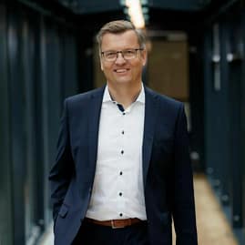 werner-merklklein-scaled-e1732276484403-640x640 Partnerschaft zwischen it-motive Ag und InterForm Ansprechpartner it-motive Werner Merkl SAP